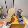 Novo designer slides sandália chinelos praia clássico plana sandália verão senhora couro flip flops homens mulheres