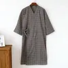 Женская одежда для сна, мужское японское кимоно, хлопковый клетчатый халат, мужская свободная повседневная ночная рубашка, интимное белье средней длины, халат, весенний дом