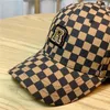 Kogelcaps retro dambord plaid r letter honkbal cap man vrouwen hoogwaardige streetwear hiphop stijl verstelbare rugge buckle zonnekleed hoed