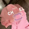 Chanels T Shirt Clothing Channel Summer Domens Designer Shirt Lose Tee Offs Modna marka Tops Straszne koszule luksusowe litera ulica Krótkie rękawie Chanels Caoser