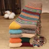 Herrensocken 5 Paar Winter verdicken warme Schafwolle Harajuku Retro-Stil bunte Mode Baumwolle für Schneestiefel