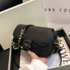 Loja de fábrica por atacado bolsa feminina 2024 novo botão c pequeno high end moda bolsa versátil ombro