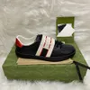 Avec la boîte Designer Casual Chaussures Abeilles Ace Baskets Low Hommes Femmes Chaussures Haute Qualité Tigre Brodé Noir Blanc Vert Rayures Marche SneakersRT