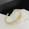 Bracciale in ottone placcato oro a corpo nudo con alfabeto, bracciale profumato per la casa, piccolo profumo, braccialetto con apertura regolabile, alla moda e versatile