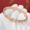 Western Luxury Jewelry Bangles for Women Par Style Metal Creative Love Armband Designer Mens Cool Wear Plated Gold Bangle Distribuctive ZB061 I4