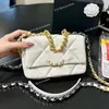 Mini 19 -serie Kvinnor Designer Flap Shoulder Bag 20x15cm Seven Colors Quilted Leather Gold and Silver Hardware Matelasse Chain Handle Cross Body Handbag Luxury Purse