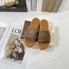 2024 Top Designer Slippers Sandals Женские мулы плоские слайды светлые бежевые белые черные буквы холст.