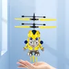 Yeni jest algılama sensörleri ile endüktif uçaklar mini uçan oyuncak helikopter levitasyon kızlar dans oyuncak