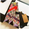 Bufandas Nuevo diseñador diseñado Bufanda para mujer Moda Carta Copia Bolso Lazo Paquete de cabello 100% Material de seda Tamaño del paquete 8x120 Drop Deli Otgiv