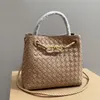 Sac de designer Sac fourre-tout B Family Original Cuir de vachette 2024 Nouveau Andiamo Tissé Femme Portable Bottegaly Venettaly Épaule Bandoulière Sac fourre-tout sac pour ordinateur portable o7762x