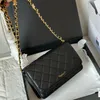 24SS Womens Caviar Leather Woc Purse Black Bag Plånbok på kedjan med Badge Rhinestone Star Gold Metal Hardware Matelasse Handväska Korthållare Multi Pochette Pouch 20cm