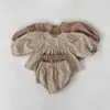 Kledingsets Schattig geruite baby-babymeisjeskostuum met pofmouwen Koreaanse kleding outfits geboren peuter blouses shirts shorts pak