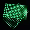 Adesivi a parete 1pcs Stereo Luminoso adesivo luminoso Dot pentagonal Star Night Logo fluorescente per270z