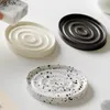 Ceramic Soap Dish Oval Soap Box Badrum Tillhandahåller Soap Tray Desktop Hyllar smycken Tray Organisera Tray Drain Rack Soap Holder 240228