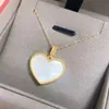 Pingente de amor em ouro 18k Au750 corrente de clavícula amarela colorida dourada incrustada ágata vermelha jade medula presente fritillaria