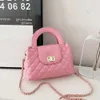 Shoppen Sie Handtasche Promotion Frische elegante und modische Handtasche für Frauen 2024 Neue koreanische vielseitige Schultertasche mit kleiner duftender Windkette Umhängetasche