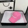 24ss Ball Caps Sports Designer casquette Cap Lovers Lo stesso stile con fori Lettere ricamate Pos da viaggio per donna Protezione solare per esterni