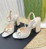 Sandali da donna artigianali classici di Master Tacco spesso 9,5 cm o 6,5 cm Suola in vero cuoio con cinturino con fibbia, decorazione con paillettes Taglia 35-42