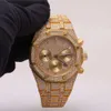 Wij presenteren een prachtig ijskoud chronograafhorloge met natuurlijke diamanten voor ongeëvenaarde luxe met verbeterde helderheid