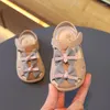 Premiers marcheurs Été Enfant Filles Sandales Mode Double Bowknot Enfants Princesse Robe Plat Toe-Couvert Plage Enfants Chaussures Causales