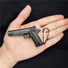 Zabawki gun gun zabawki 1 3 metalowa broń miniaturowa Model brelonu beretta 92f Wysokiej jakości kolekcja