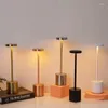 Lampy stołowe Proste LED ładowalne lampy dotykowe trzy kolory Koloty Kreatywne atmosfery w ambient Light Bar Decoration Night