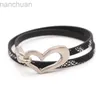 Bangle TOTABC mais novo design preto simples amor couro encantos pulseira para mulheres simples design em branco incrível largura pulseira pulseira ldd240312