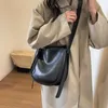 HBP Petits sacs à bandoulière en cuir Pu pour femmes 2024 Nouvelle mode rétro tendance Designer Sac à bandoulière sous les bras Sac à main