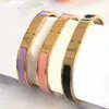 Charm Armband Designer Armband Classic Titanium Alloy Steel Bangle Gold-Plated Toggle-Clap Never Fading Gold Armband Brudarmband Armbandstorlekar för kvinnor