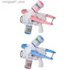 Giochi con la sabbia Divertimento in acqua 2in1 Macchina per bolle elettrica Balestra Soffiatore automatico per bolle con contenitore Bolle di sapone Bazooka Maker Pistola ad acqua Giocattolo da esterno L240312