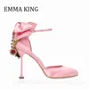 Kvinnor Bow Rhinestone Satin Pumps Sexig spetsig tå stilett Hög klackar ankelrempumpar damer söta bröllopsfestskor Big 41 240227