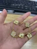 مصمم Cleef Four Leaf Charm Bracelets Clovers Bracelet Luxury Van Clover Jewelrys Pearl 4 Leaf 18K Gold Laser Bland Bangle Marrings