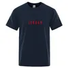 デザイナーのファッションレター印刷ハラジュク男性TシャツルーズTシャツ通気性100％コットンTシャツヒップホップスウェットストリートメンTシャツ