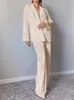 Hiloc Velvet Sleepwear長袖の女性セットラペルナイトウェアレディースパジャマ編み物スーツシングル胸部スーツ240227