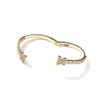 Esthetische straat gouden vlinder bangle armband open manchet voor dames hiphop koper prong iced out kubieke zirkonia volledige bling diamant rapper cz stenen sieraden pulsera