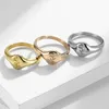 Schlichter Fingerring aus 18 Karat Gold mit Blumen- und Rosenmuster aus Edelstahl, hochglanzpolierter Schwanzring für Damen, Modeschmuck