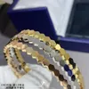 Bracelet en or de concepteur pour femmes bijoux de luxe Carer original tendance amour diamant V-or bracelet en argent 18 carats bijoux de mariage de style ouvert pour cadeau avec boîte RCIS