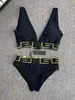 Moda Yüzme Giyim Kadın Tasarımcısı Seksi Üçgen Pantolon Set Seti Lüks Mektup Geometri Basılı Kadın Mayo Bölünmüş Bikini İç Çamaşır