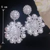 Boucles d'oreilles coréennes surdimensionnées en fausses perles pour femmes, couleur argent, strass, pendentif fleur, bijoux de fête de mariage, 240228