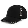 Basker unisex kupol kedja metall kors järnring baseball cap justerbar böjd grim toppade hatt sommarvisor utomhus sport gata sol