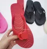 2024 Fashion G Designer Ladies Flip Flops Simple Youth Slippers Moccasin Shoes Lämpliga för vårens sommar- och hösthotellstränder andra platser 35-42