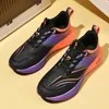 Nuove scarpe da corsa in fibra di carbonio blu Viola Fluorescenza bordo rosso Coppia Piastra in carbonio Uomo Donna Rosso Bianco Batch Azzurro Giallo Verde Sneakers con scatola