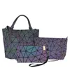 3st Geometric Luminous Bag Women Holographic Handbag Chain Crossbody Set Female Clutch Purse för tygväskor 240311