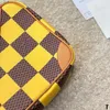 2024 남자 가방 New Pharrell Classic Damier Checkerboard 패턴 핸드백