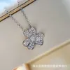 Colar V Fanjia Trevo Cheio de Diamantes Moda Colar Fresco e Versátil Flor Pingente Luz Colar de Luxo Corrente Transmissão ao Vivo Mesmo Estilo