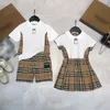 Baby Girl Boy 2pcs kläder Set Kids Luxury Clothing Set Classic B Clothes Set Checkered Kirt T-Shirt Shorts 90-160cm