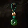 Chaveiros Lanyards Natural Branco Verde Jade Ágata Pedra Rodada Pingente Chaveiro Mão-esculpida Lucky Amulet Chaveiro Presentes Para Homens Mulheres LDD240312