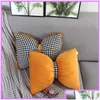Cushion/Decorative Pillow Fashion Neck Bow Women Mens Designer Car Cushion Casual Living Room Office Bedroom Pillows High Quality Cu Dh0Wg