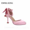 Kvinnor Bow Rhinestone Satin Pumps Sexig spetsig tå stilett Hög klackar ankelrempumpar damer söta bröllopsfestskor Big 41 240227