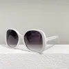 Modne chrzane okulary przeciwsłoneczne Nowy styl jest modny i prosty cienki mały. Okulary przeciwsłoneczne tego samego modelu gwiazdy CH5470 z oryginalnym pudełkiem poprawna wersja Wysoka jakość